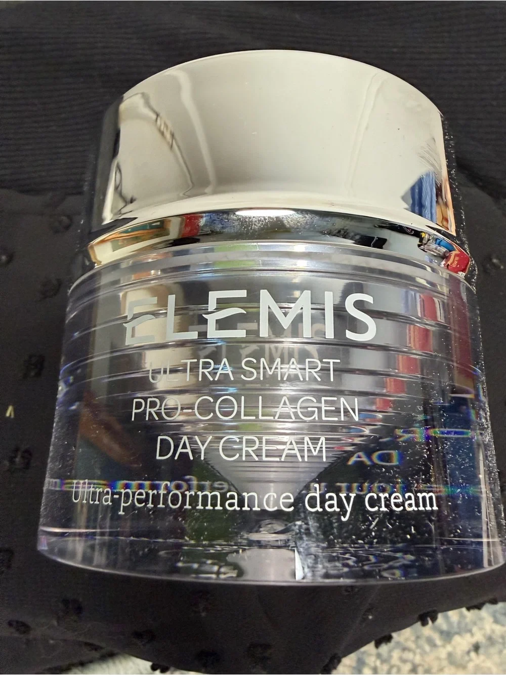 ELEMIS Pro-Collagen Night Cream in Silver and White